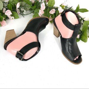 Paul Green black cut out shoes size 5.5M, sz 7 USA